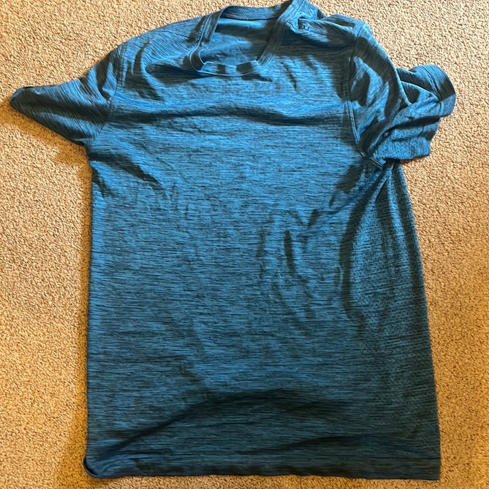 Mens lulu lemon sort sleeve shirt